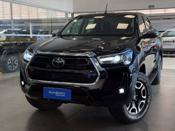 TOYOTA HILUX 2.8 D-4D TURBO DIESEL CD SRX 4X4 AUTOMÁTICO TOYOTA HILUX 2.8 D-4D TURBO DIESEL CD SRX 4X4 AUTOMÁTICO